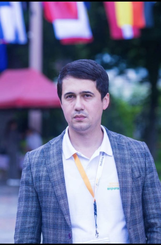 Комрон Бобоёров